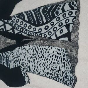 Carol Turner BLACK AND WHITE LONG KIMONO SIZE M(8-10)